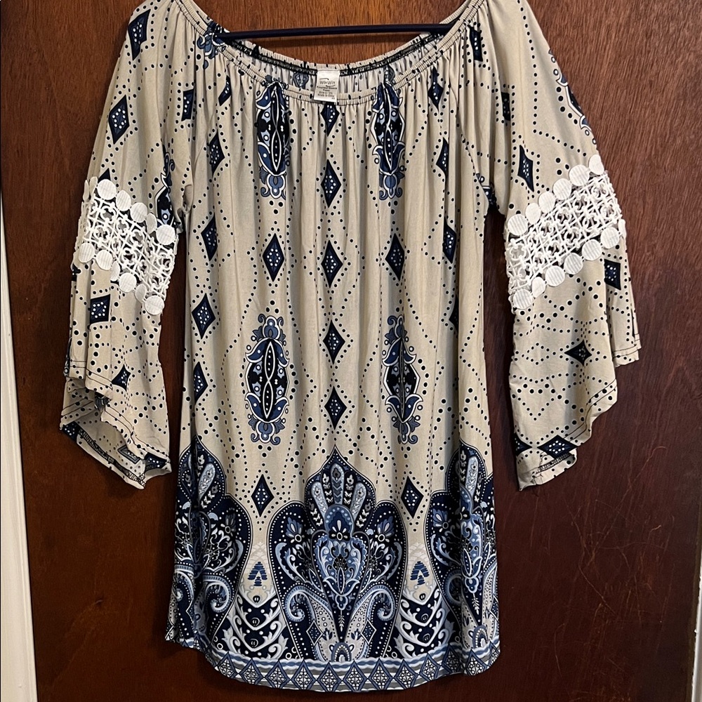 Win Win Cream and Navy Paisley Off-Shoulder Tunic with Pinwheel Bell Sleeves